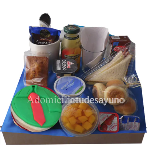 Desayuno para ellos con galletòn.